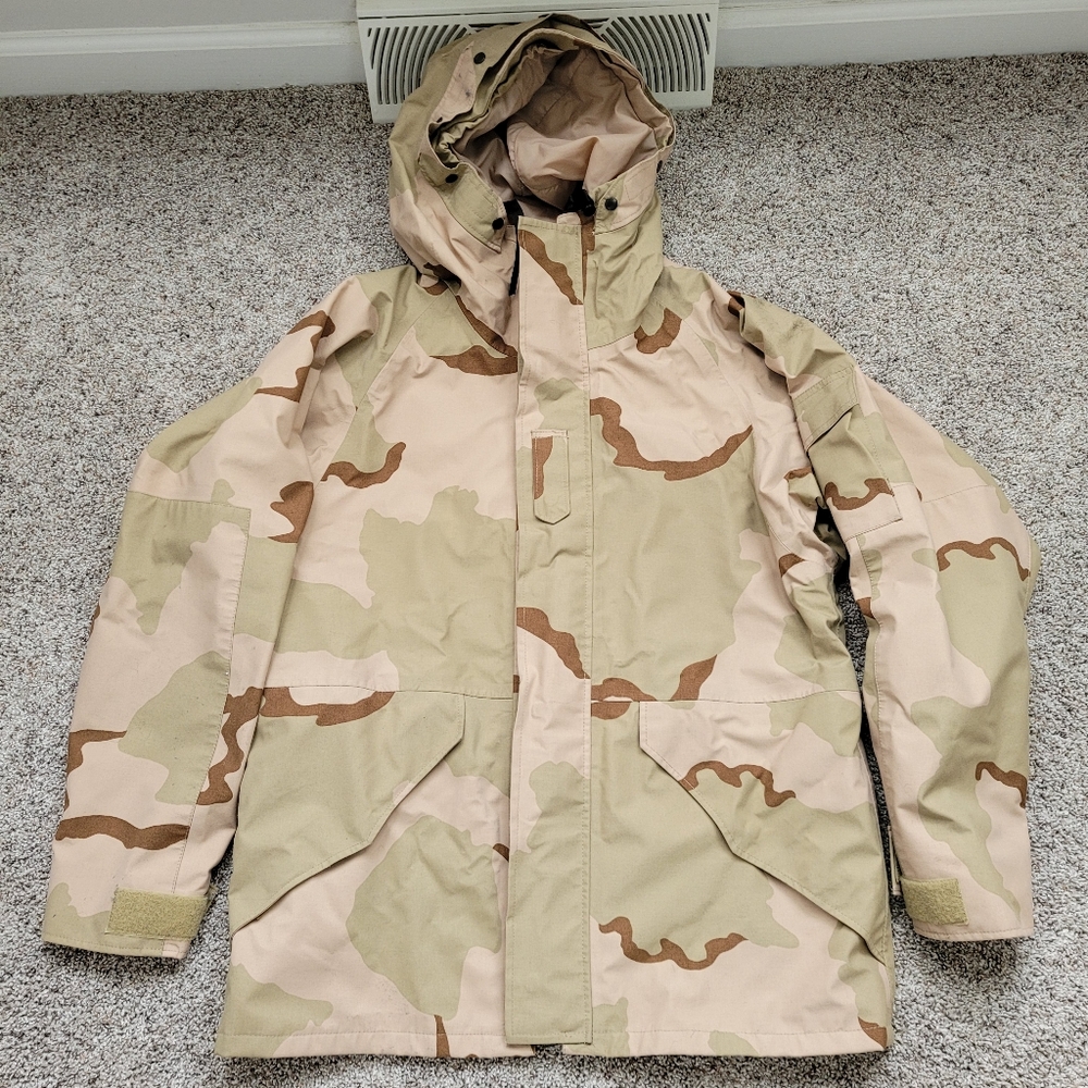 Adventure Tech Cold Weather Parka Deser Camouflage Mens Medium Regular